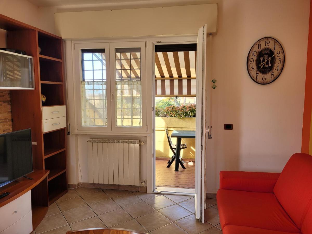 Villa Rimini - Seaview & Roman Holidays Apartments - Garden&Beach 300Mt Анціо Екстер'єр фото